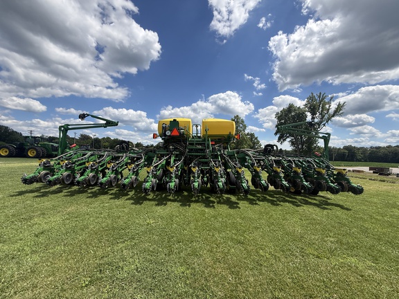 2026 John Deere 1795 Planter