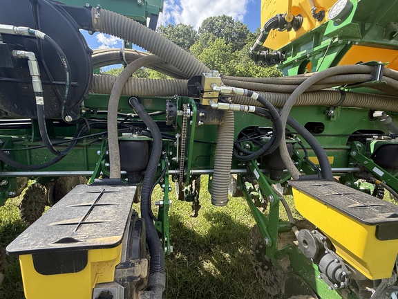 2026 John Deere 1775NT Planter