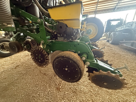 2025 John Deere 1775NT Planter