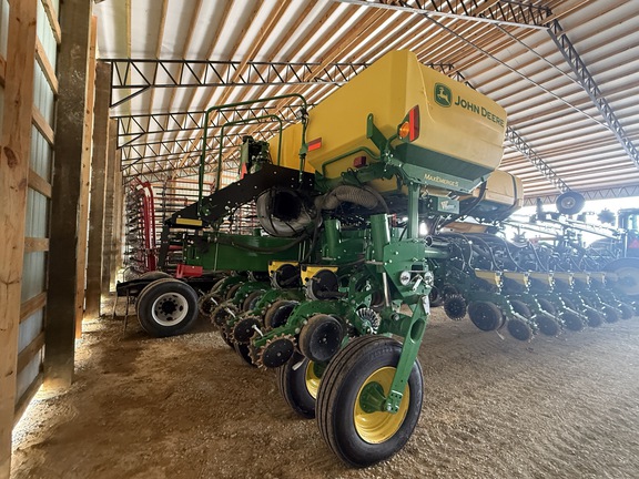 2025 John Deere 1775NT Planter