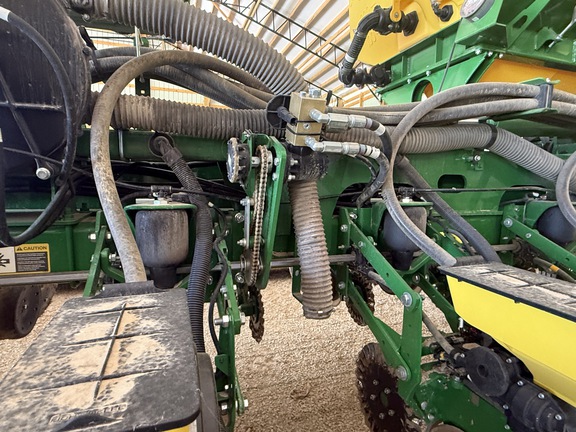 2025 John Deere 1775NT Planter
