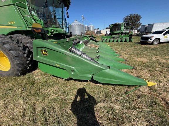 2022 John Deere C8R Header Corn Head