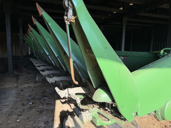 2016 John Deere 608C Header Corn Head