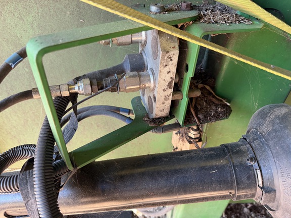2016 John Deere 608C Header Corn Head