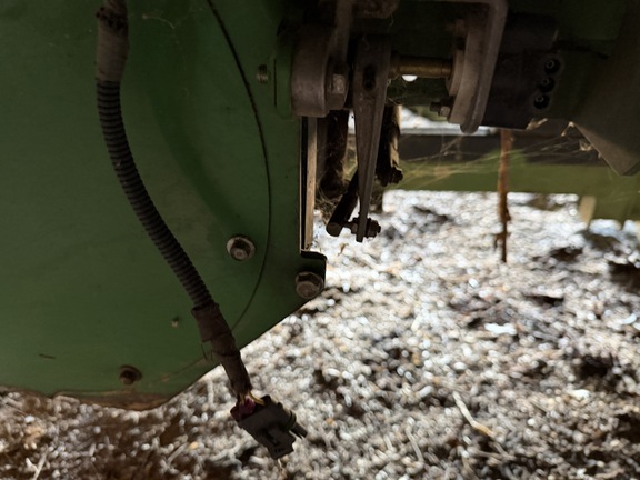 2016 John Deere 608C Header Corn Head