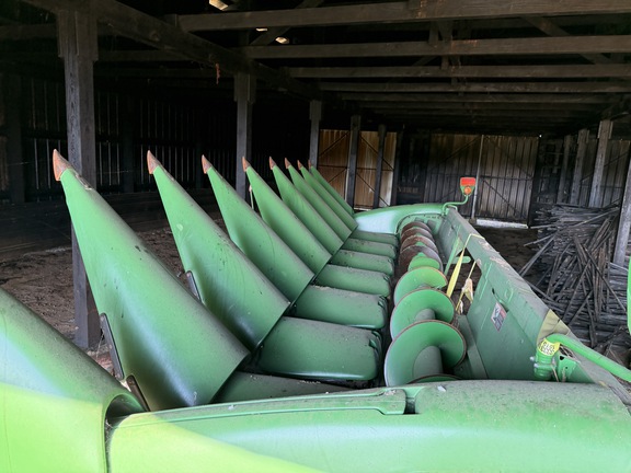 2016 John Deere 608C Header Corn Head