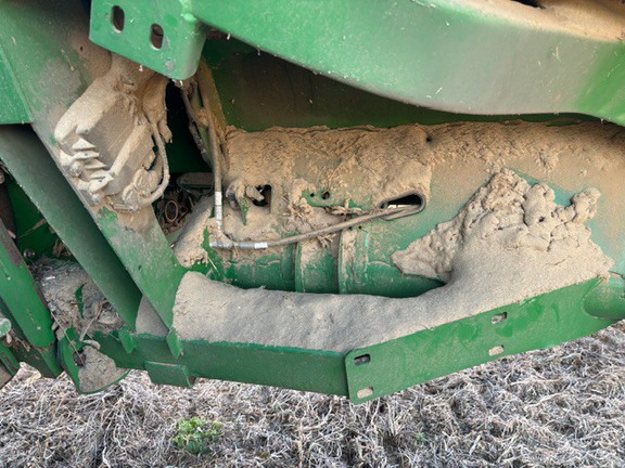 2013 John Deere 640FD Header Combine
