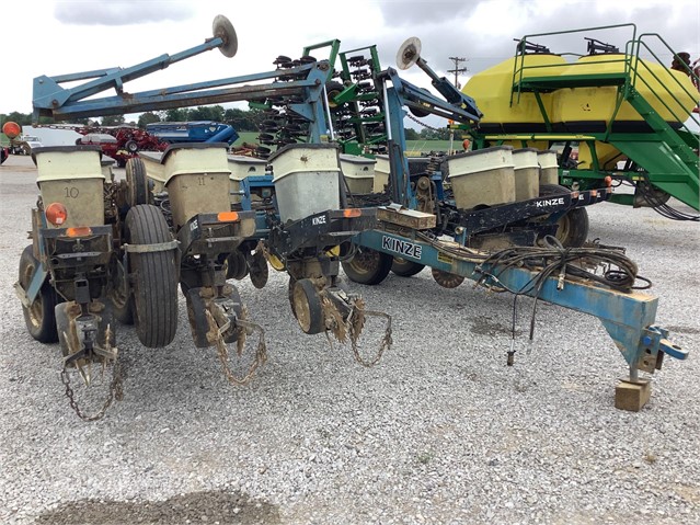 Kinze EF Planter