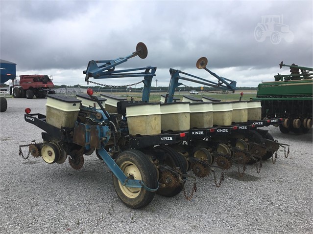 Kinze EF Planter