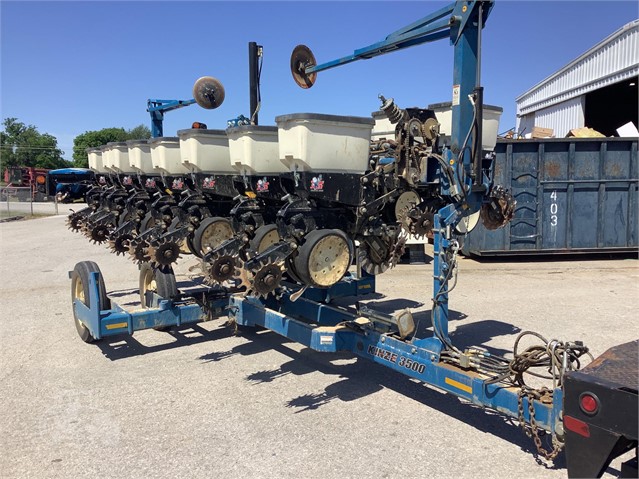 2015 Kinze 3500 Planter