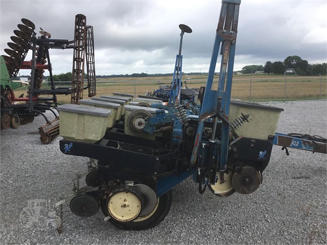 1999 Kinze 2000 Planter