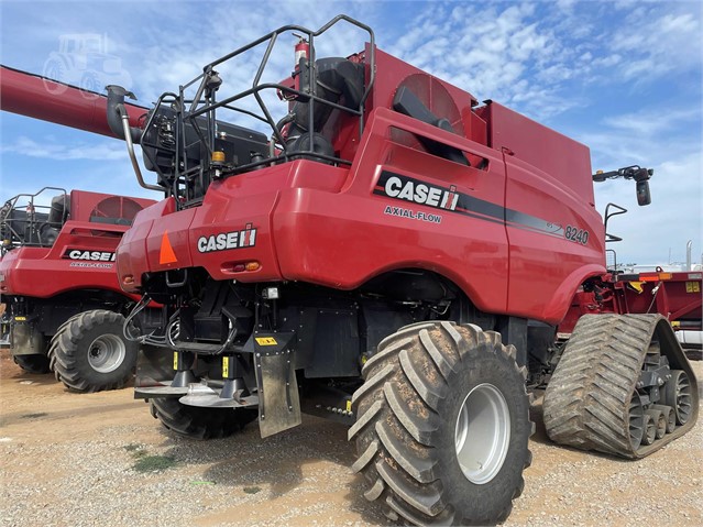 2018 Case IH 8240 Combine