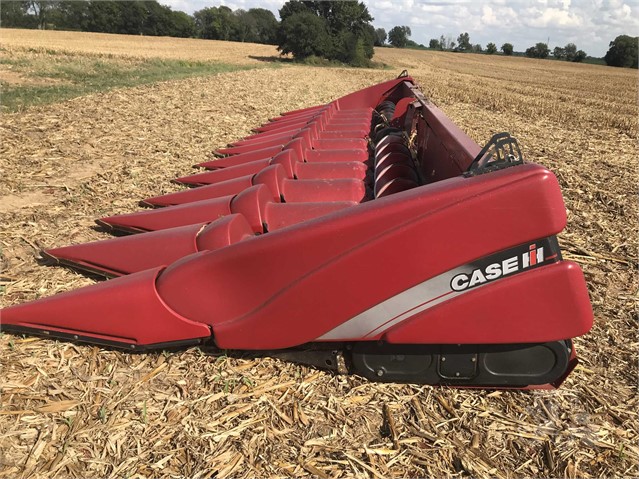 2010 Case IH 3412 Header Combine