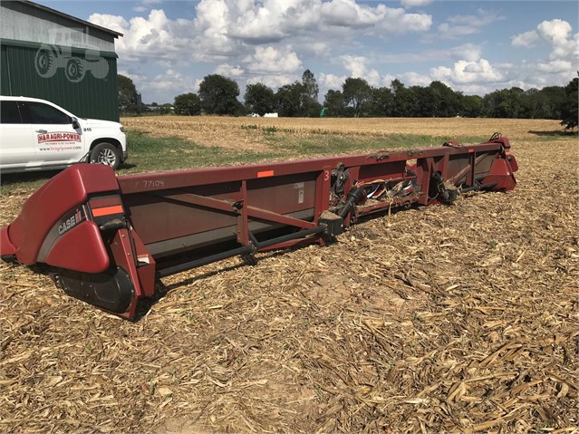 2010 Case IH 3412 Header Combine