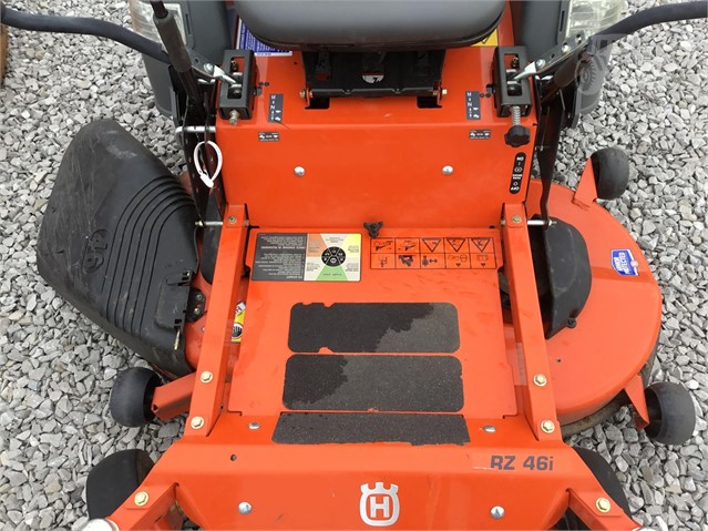 Husqvarna RZ46I Mower/Zero Turn