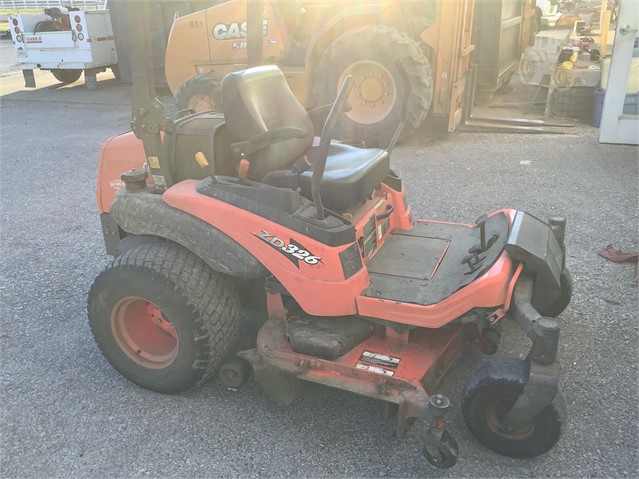 2013 Kubota ZD326 Mower