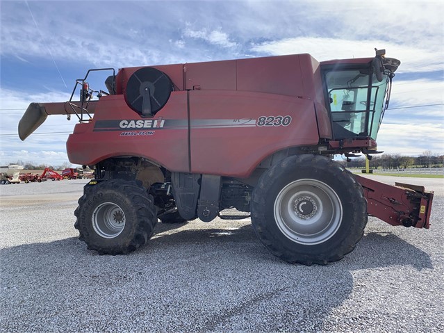 2014 Case IH 8230 Combine