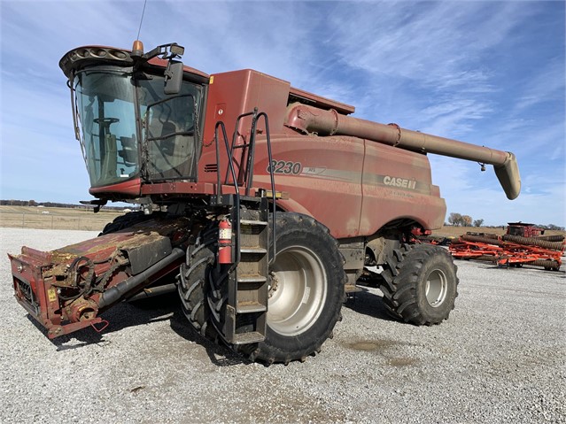 2014 Case IH 8230 Combine
