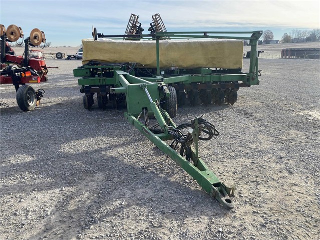 John Deere 750 Drill/Grain