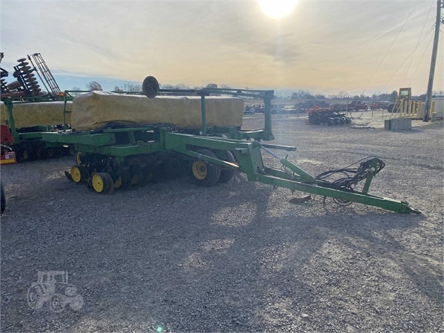 John Deere 750 Drill/Grain