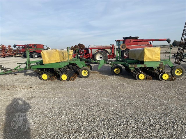 John Deere 750 Drill/Grain