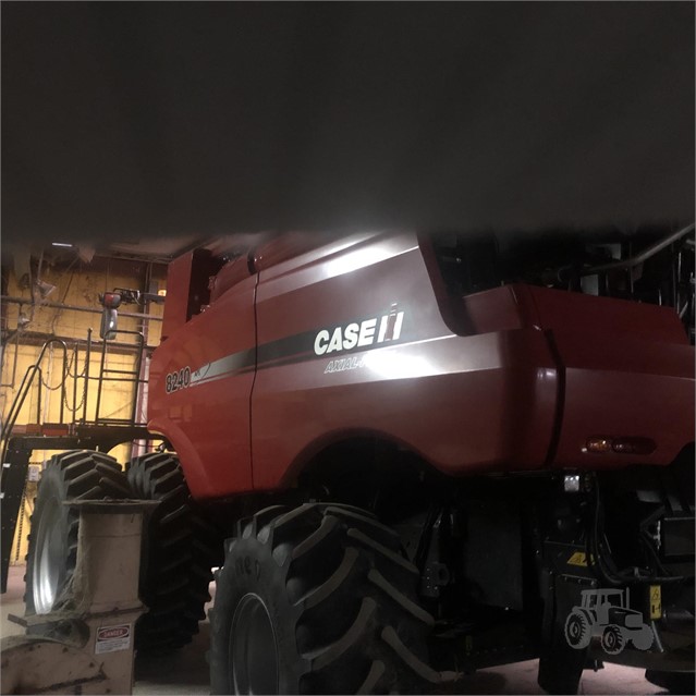 2018 Case IH 8240 Combine