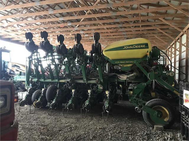 2012 John Deere 1790 CCS Planter