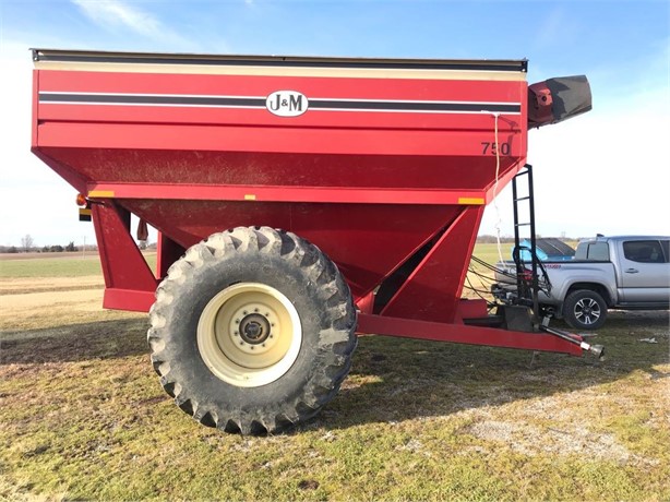 2009 J&M 750-14 Grain Cart