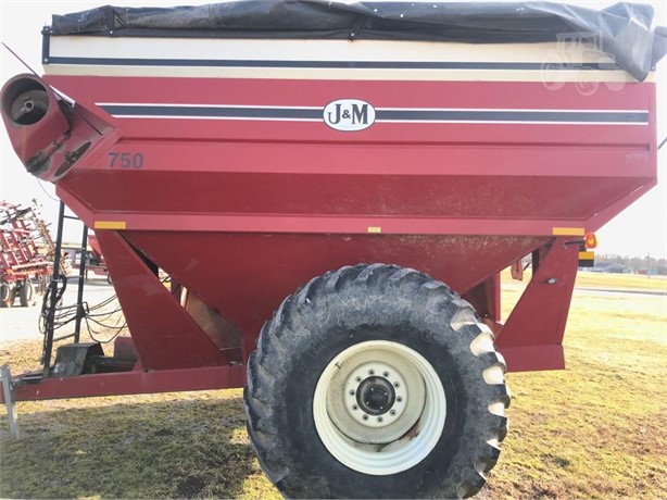 2009 J&M 750-14 Grain Cart