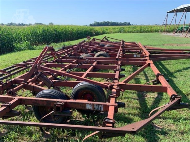 Case IH 4900 Field Cultivator