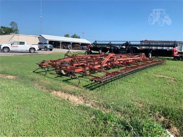 Case IH 4900 Field Cultivator