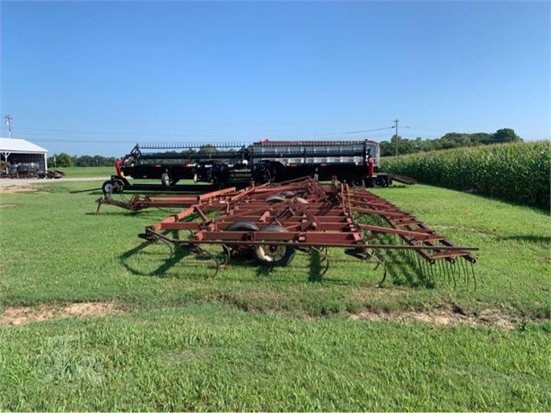 Case IH 4900 Field Cultivator