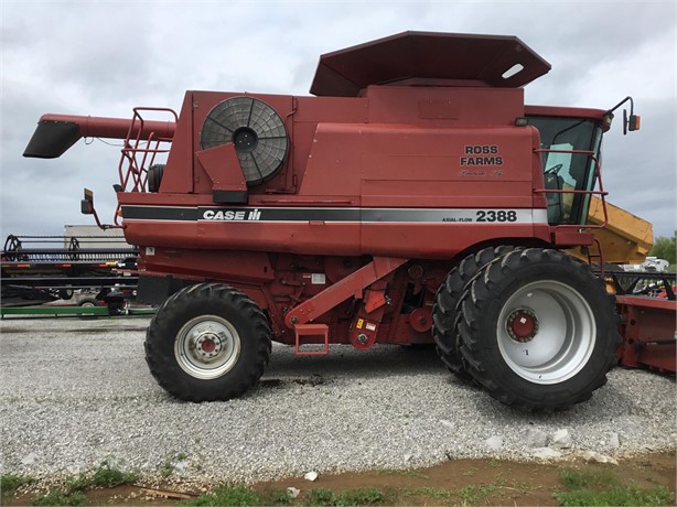 Case IH 2388 Combine