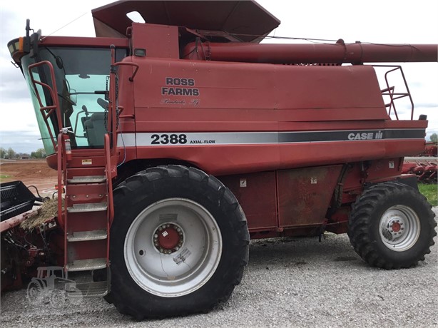 Case IH 2388 Combine