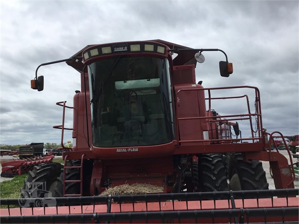 Case IH 2388 Combine