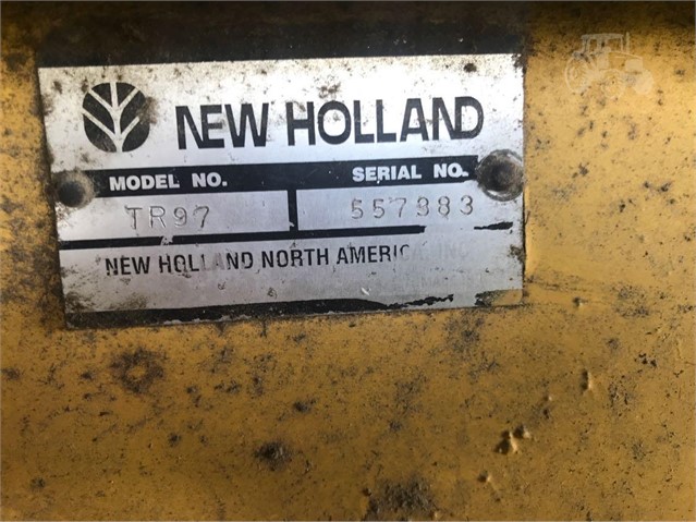 1996 New Holland TR97 Combine