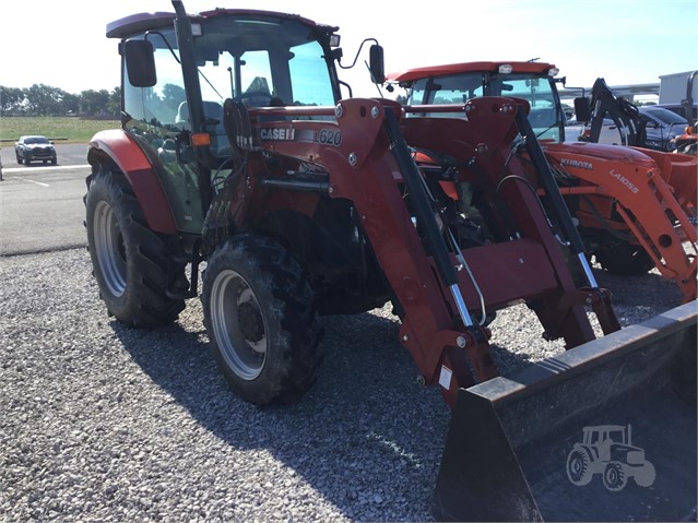 Case IH FARMALL 75C Tractor