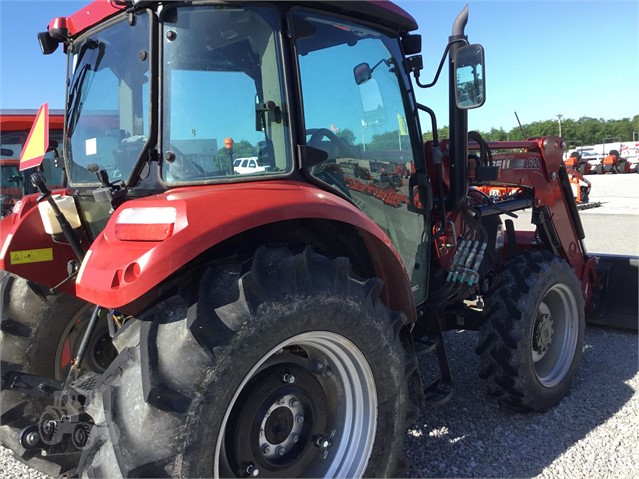 Case IH FARMALL 75C Tractor