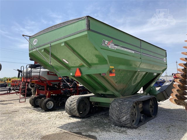 2015 J&M 1112-20S Grain Cart