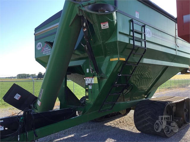 2015 J&M 1112-20S Grain Cart