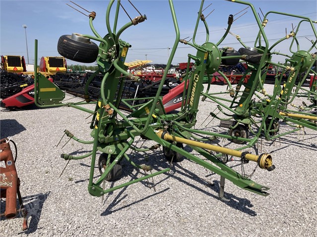 2018 Krone KW552T Tedder