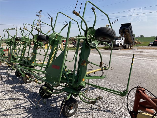 2018 Krone KW552T Tedder