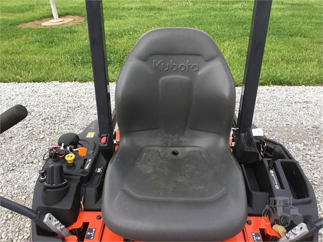 2016 Kubota Z122R Mower/Zero Turn