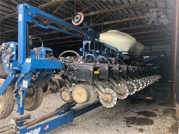 2018 Kinze 3600 Planter