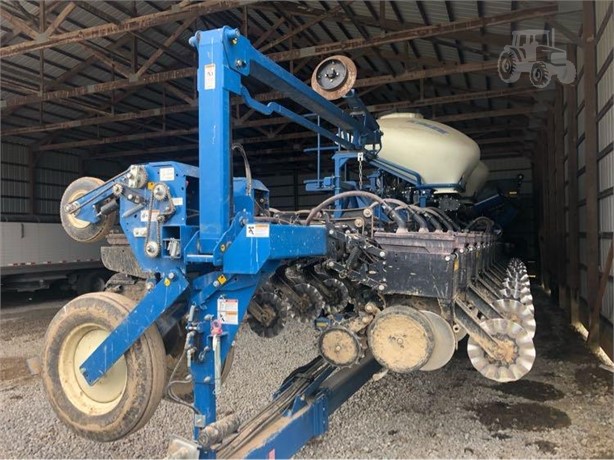 2018 Kinze 3600 Planter