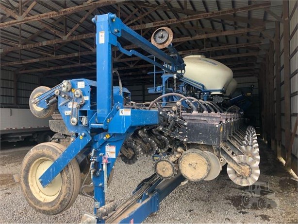 2018 Kinze 3600 Planter