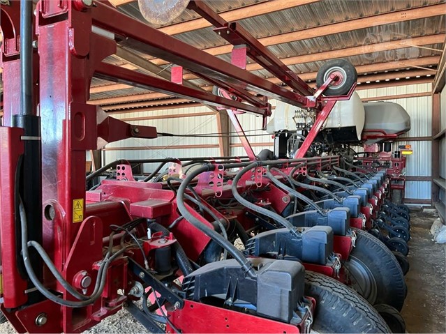 2014 Case IH 1255 Planter