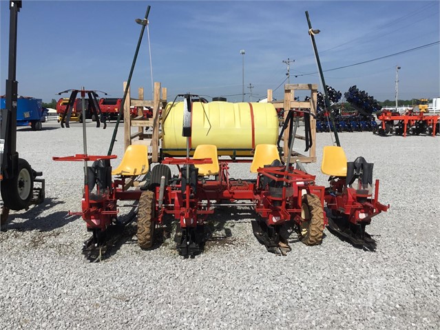 Mechanical Transplanter Co. 803-4HF-5000W Planter Attachment