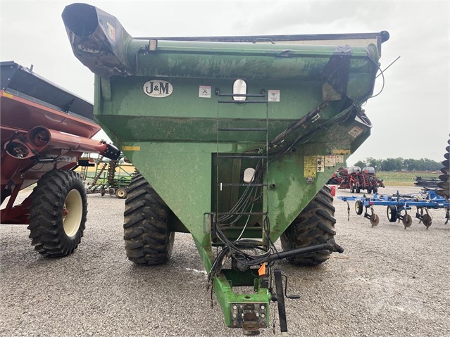 J&M 875 Grain Cart