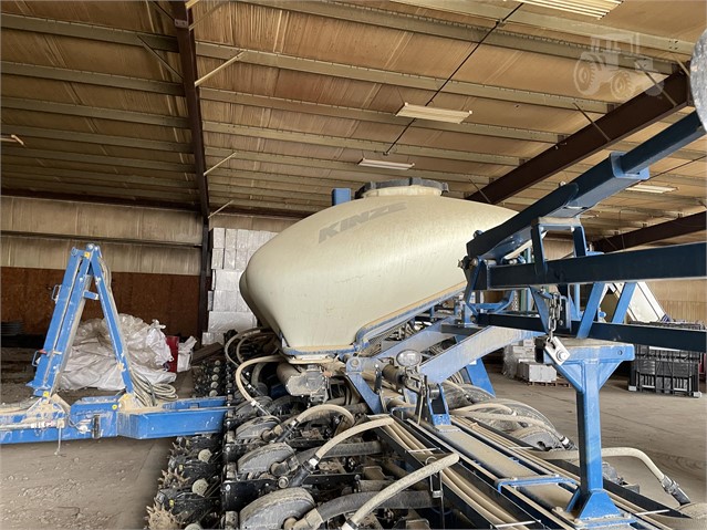 2020 Kinze 3660 Planter